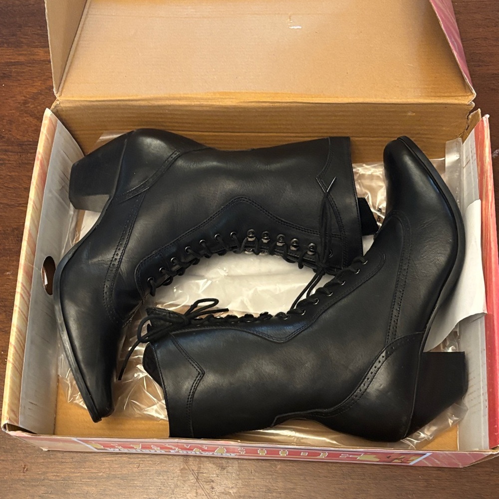 Sleek Black Women's Lace-Up Boots